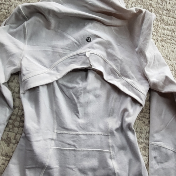Lululemon Women's White Jacket - Picture 2 of 3